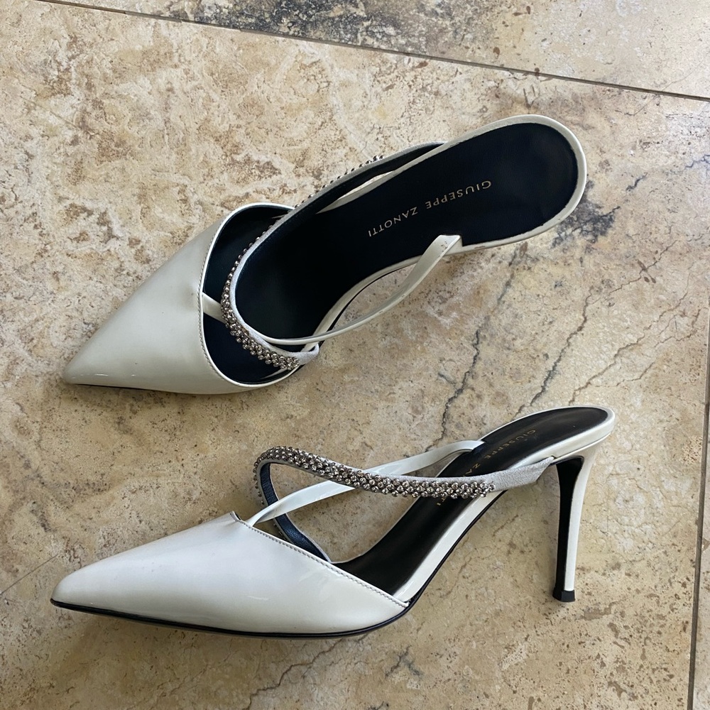 Giuseppe Zanotti Y2K patent leather pointed toe & rhinestone heels 36